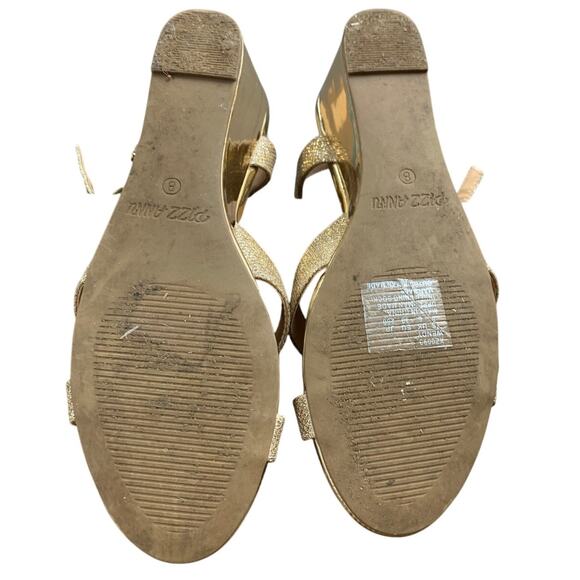 Pizz Annu Womens Size 8 Glitter Gold Wendy 2.5" Wedge Heel Ankle Strap Shoes - Picture 7 of 7